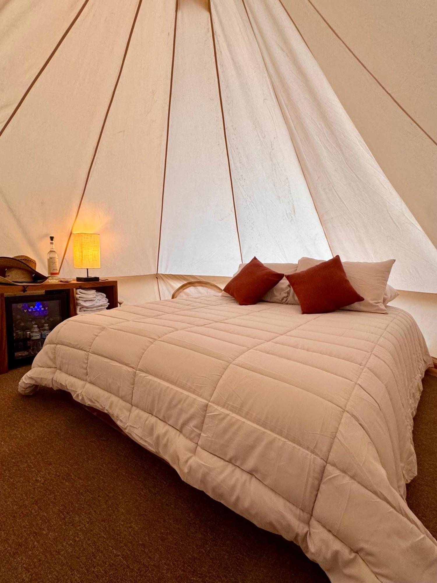 Hotel Coyote Alcocer Luaran gambar