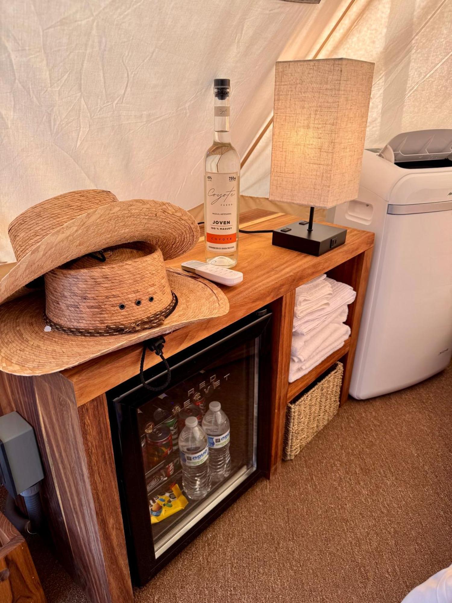 Hotel Coyote Alcocer Luaran gambar