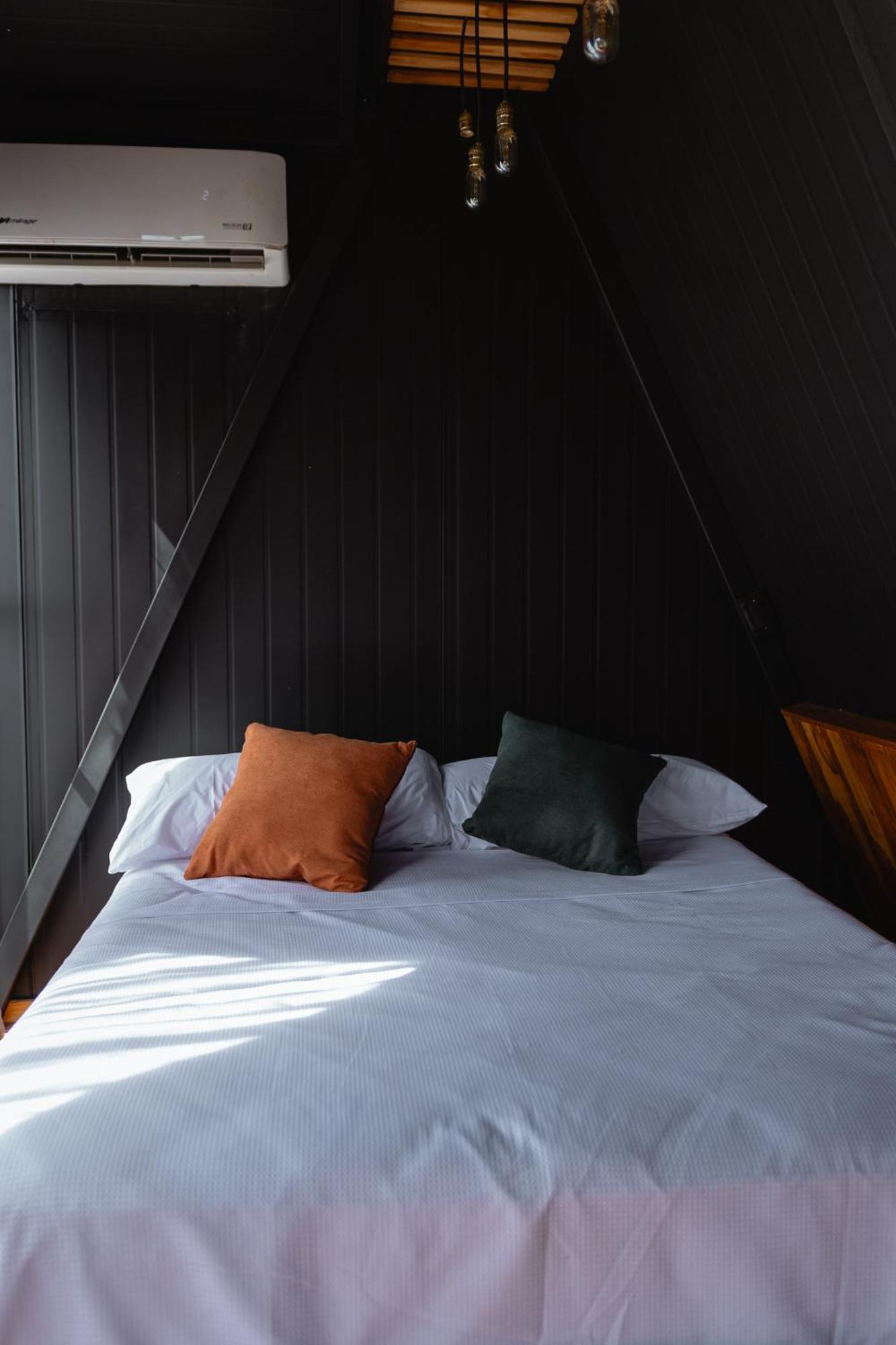 Hotel Coyote Alcocer Luaran gambar