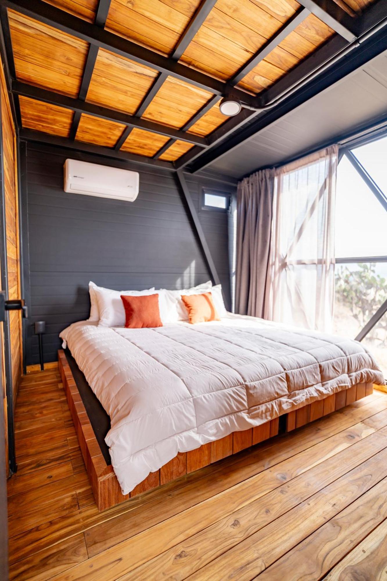 Hotel Coyote Alcocer Luaran gambar