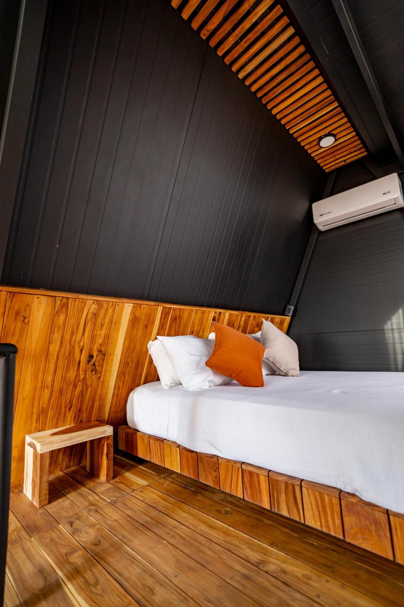 Hotel Coyote Alcocer Luaran gambar